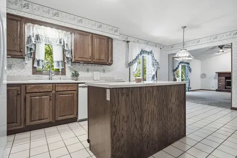 6211 N Teal Wood Circle Peoria IL 61615