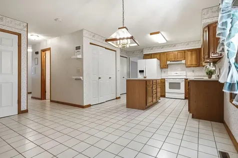6211 N Teal Wood Circle Peoria IL 61615