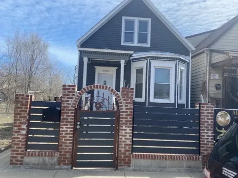 6833 South May Street Chicago IL 60621