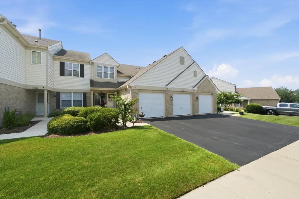 1719 Autumn Avenue Schaumburg IL 60193