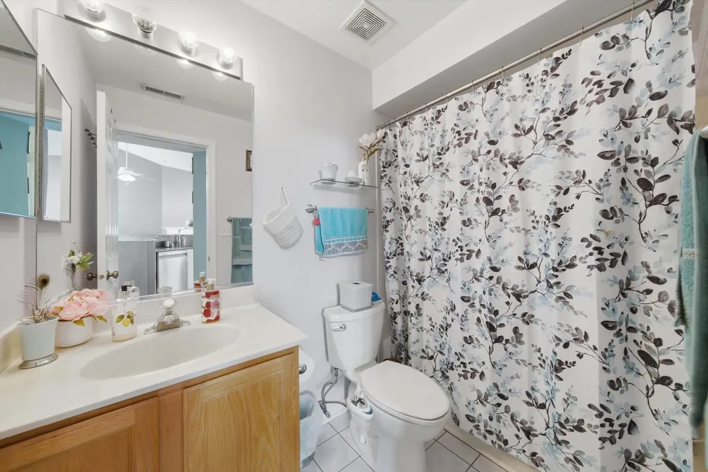 1719 Autumn Avenue Schaumburg IL 60193