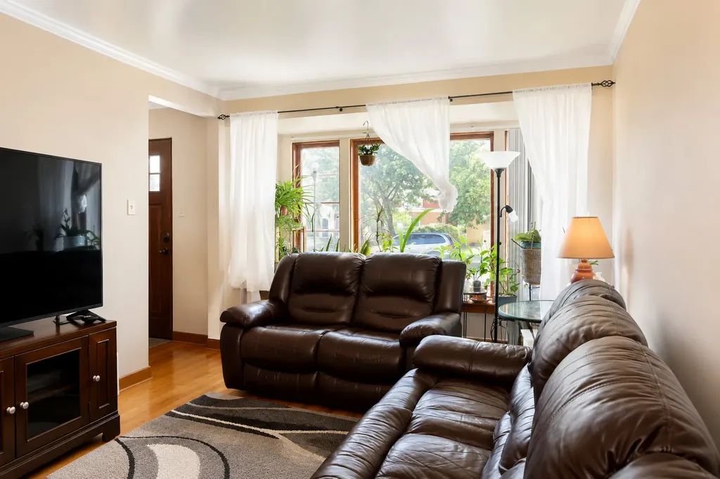 4158 West 59th Street Chicago IL 60629