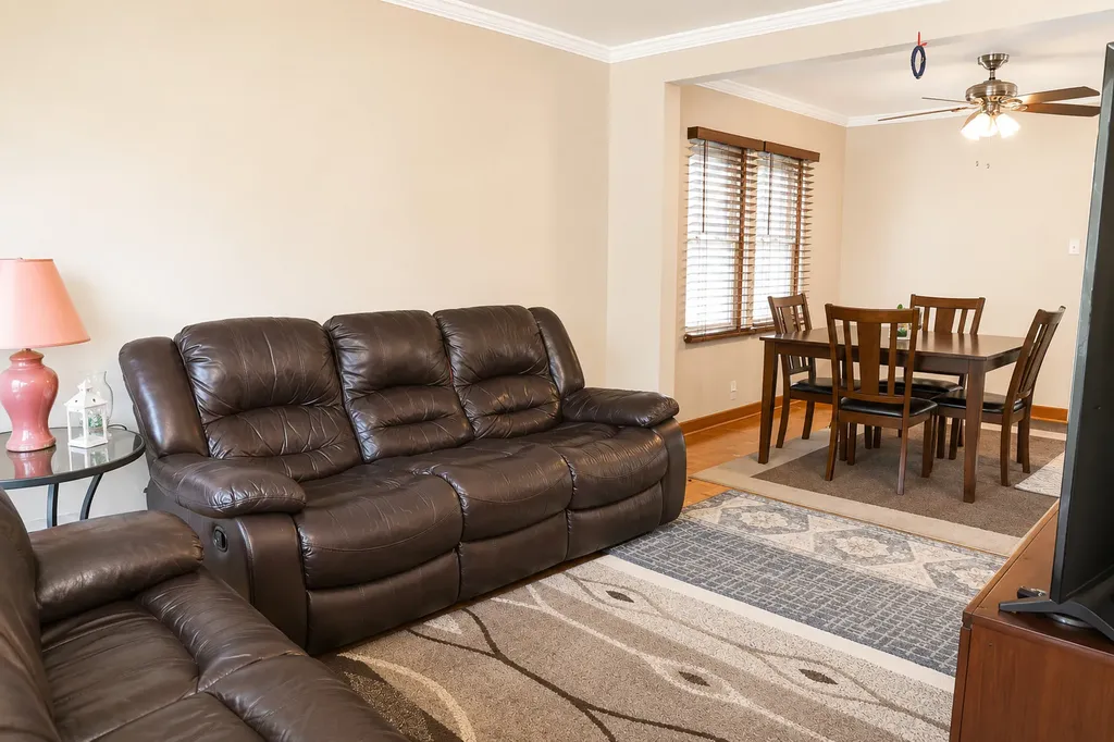 4158 West 59th Street Chicago IL 60629
