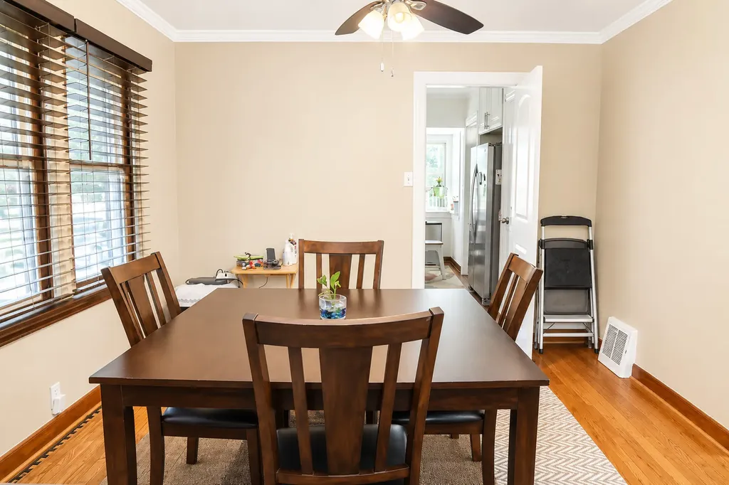 4158 West 59th Street Chicago IL 60629