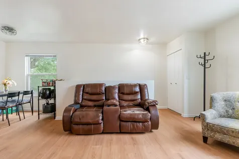 883 Wellington Avenue Elk Grove Village IL 60007