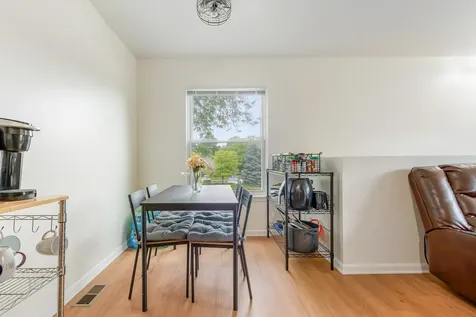 883 Wellington Avenue Elk Grove Village IL 60007