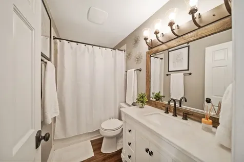 5N506 Santa Fe Trail Bloomingdale IL 60108