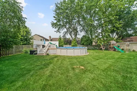 5N506 Santa Fe Trail Bloomingdale IL 60108
