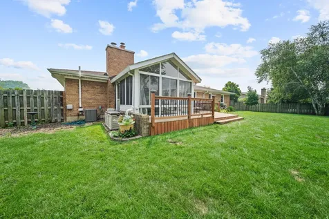 5N506 Santa Fe Trail Bloomingdale IL 60108
