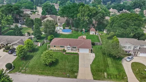 5N506 Santa Fe Trail Bloomingdale IL 60108