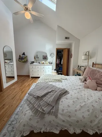 865 West Buckingham Place Chicago IL 60657