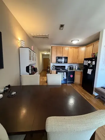 865 West Buckingham Place Chicago IL 60657