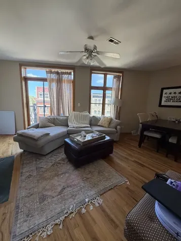 865 West Buckingham Place Chicago IL 60657