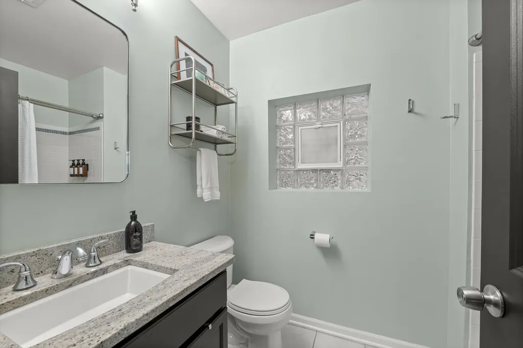 1436 North Bosworth Avenue Chicago IL 60642