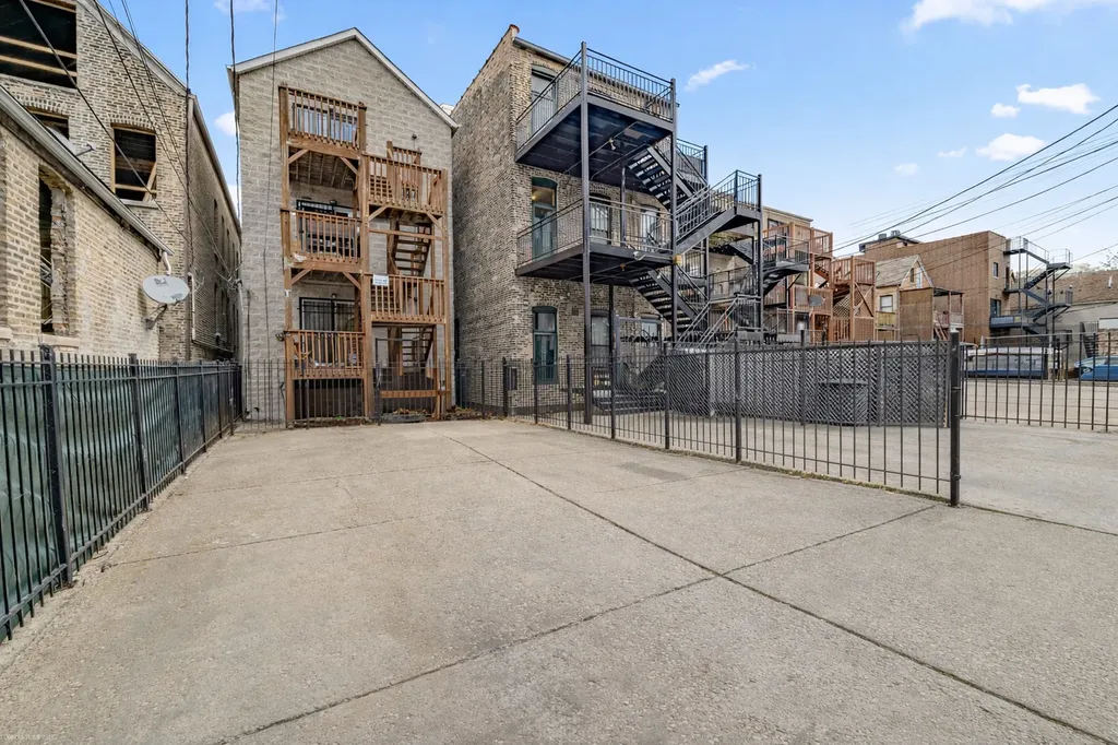 1436 North Bosworth Avenue Chicago IL 60642