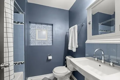 1436 North Bosworth Avenue Chicago IL 60642