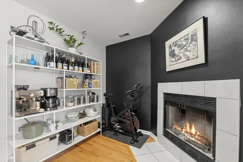 1436 North Bosworth Avenue Chicago IL 60642
