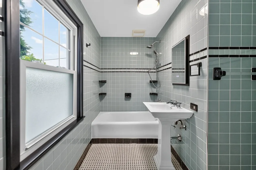 358 North Main Street Lombard IL 60148