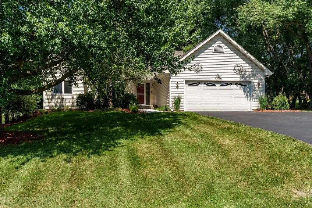 13273 Weatherfield Way Roscoe IL 61073