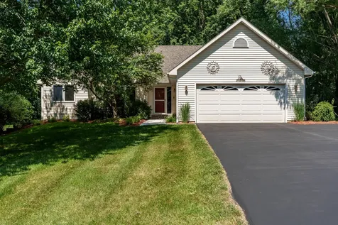 13273 Weatherfield Way Roscoe IL 61073