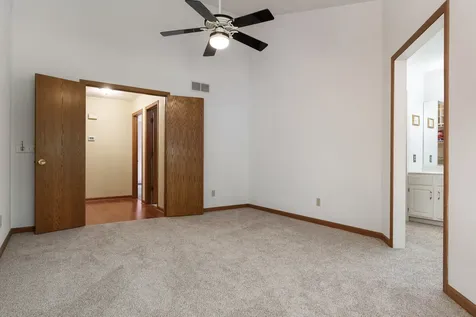 13273 Weatherfield Way Roscoe IL 61073