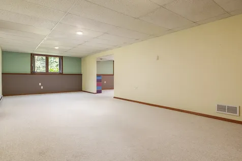 13273 Weatherfield Way Roscoe IL 61073