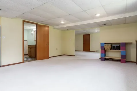 13273 Weatherfield Way Roscoe IL 61073