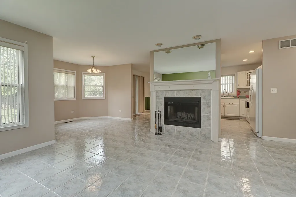 16046 Fairfield Drive Plainfield IL 60586