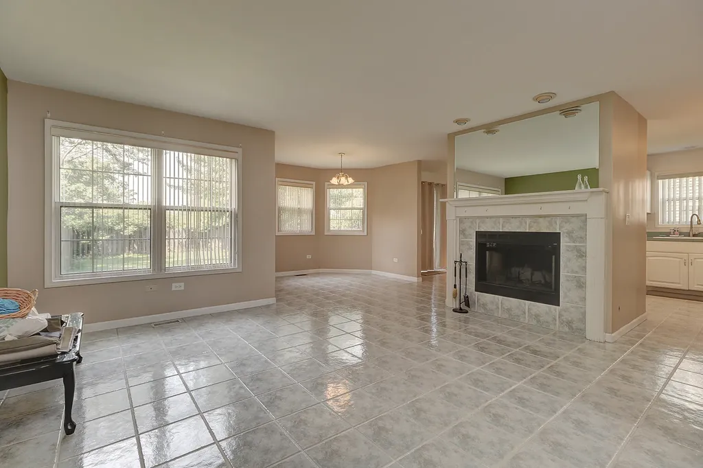 16046 Fairfield Drive Plainfield IL 60586
