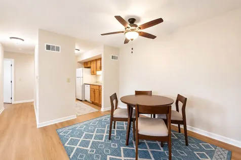 530 Shorely Drive Barrington IL 60010