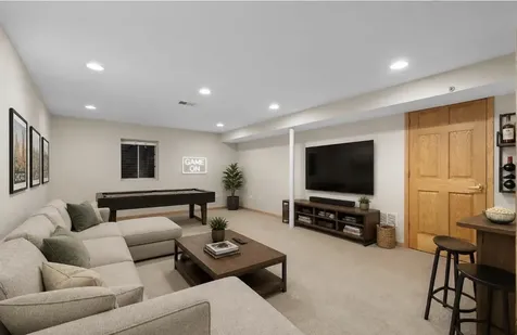 907 Dawes Street Libertyville IL 60048