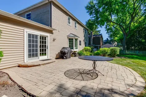 907 Dawes Street Libertyville IL 60048