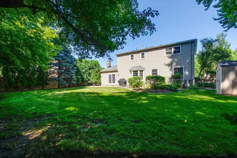 907 Dawes Street Libertyville IL 60048