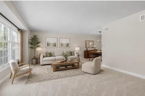 907 Dawes Street Libertyville IL 60048