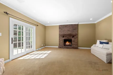 907 Dawes Street Libertyville IL 60048