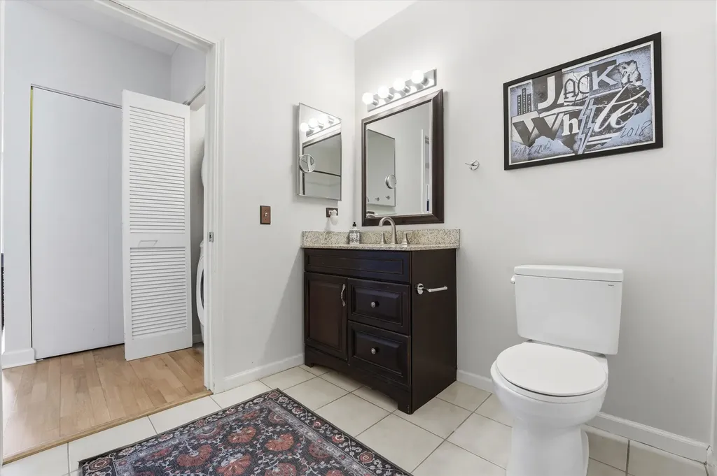 645 North Kingsbury Street Chicago IL 60610