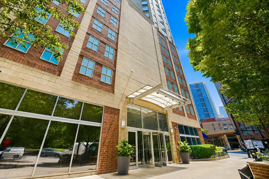 645 North Kingsbury Street Chicago IL 60610
