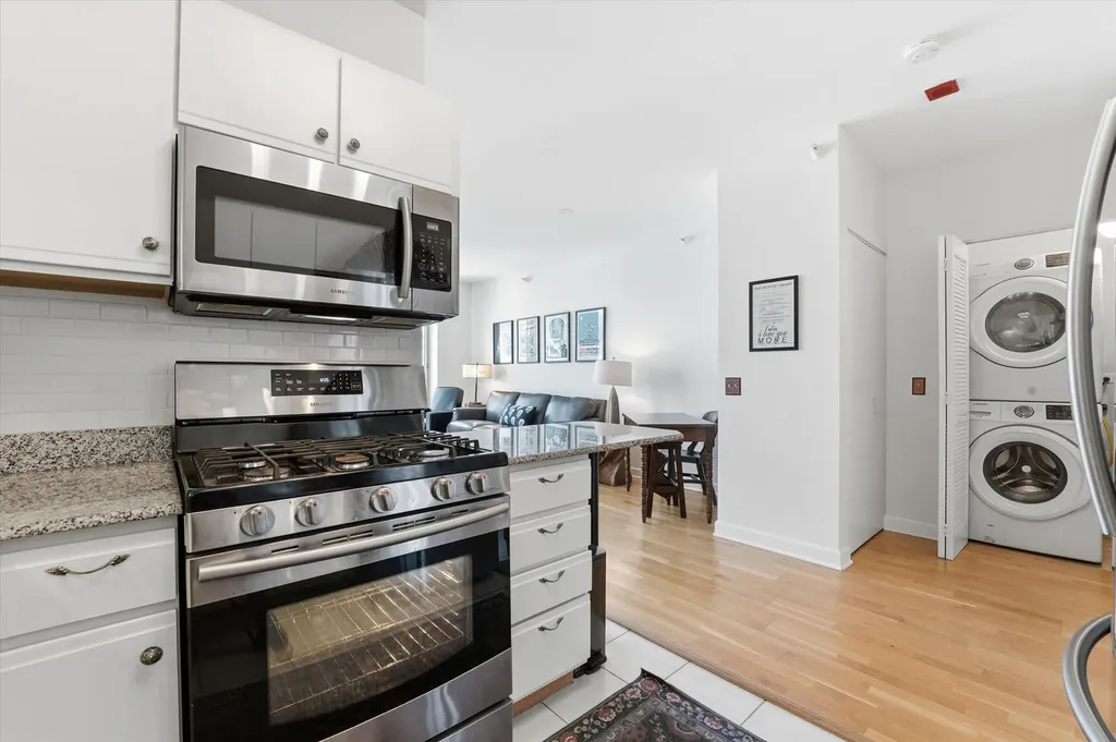 645 North Kingsbury Street Chicago IL 60610