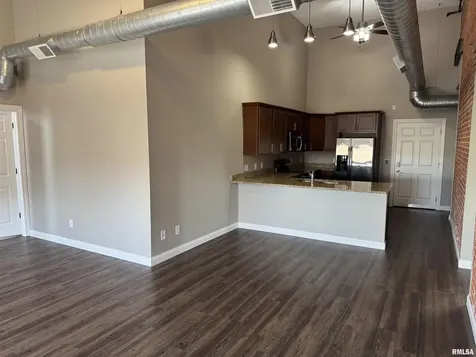 1534 River Drive Moline IL 61265
