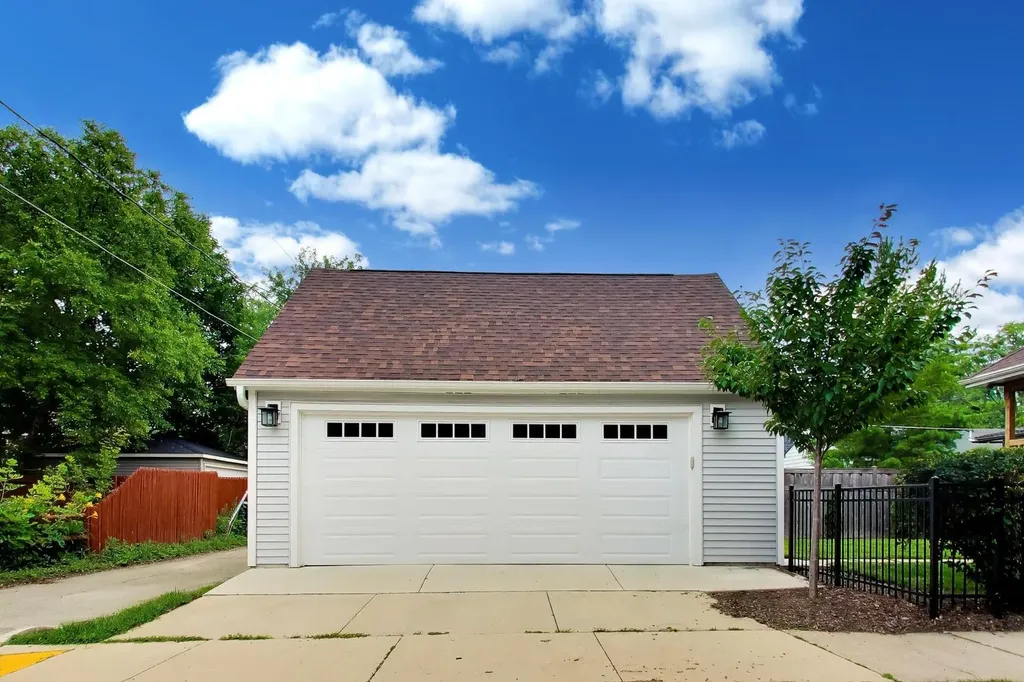 101 16TH Street Wilmette IL 60091