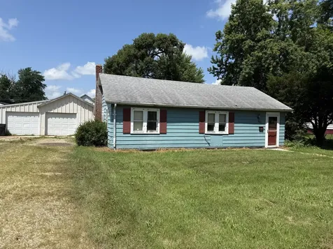 332 North Jones Avenue Amboy IL 61310