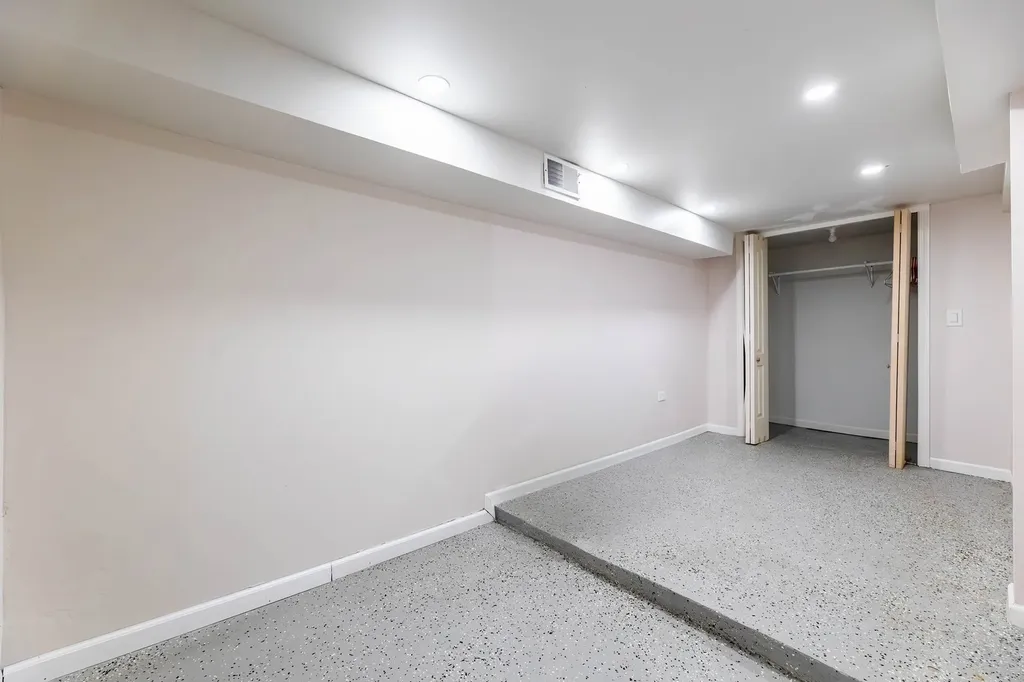 2458 West 45th Place Chicago IL 60632