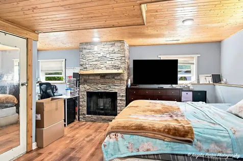 360 Hickory Drive Crystal Lake IL 60014