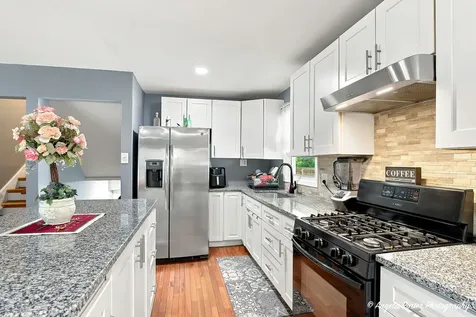 360 Hickory Drive Crystal Lake IL 60014