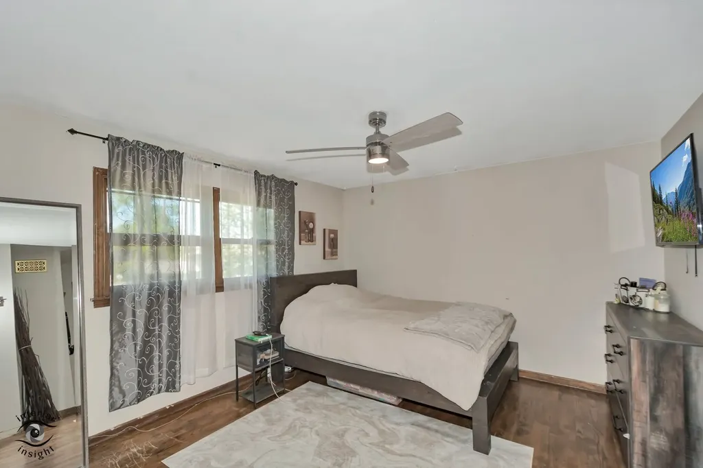825 Walnut Drive Darien IL 60561