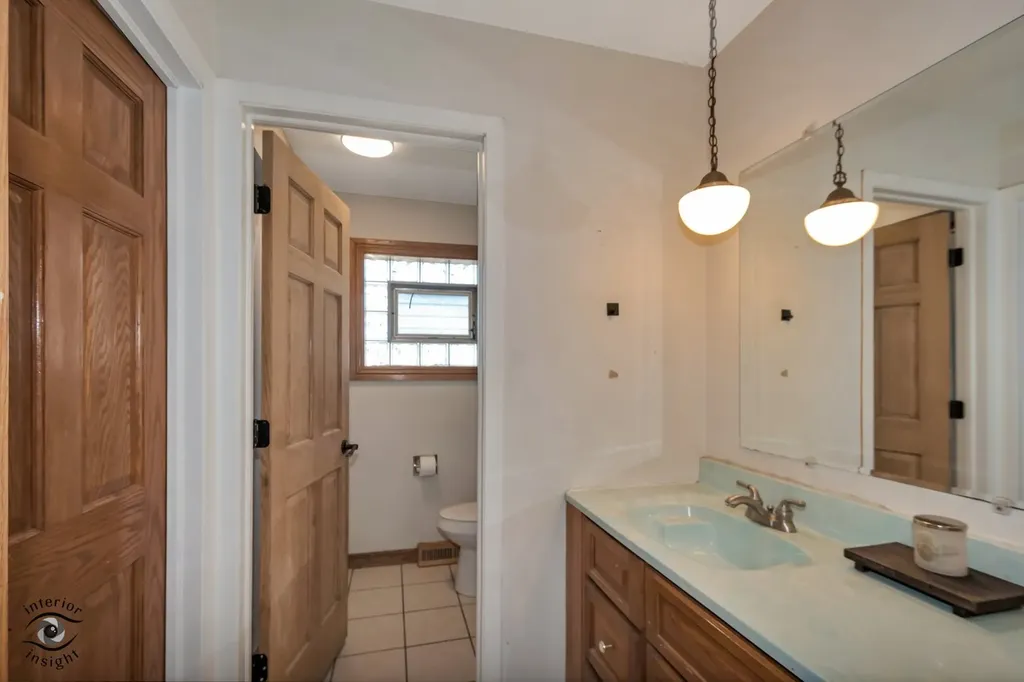 825 Walnut Drive Darien IL 60561