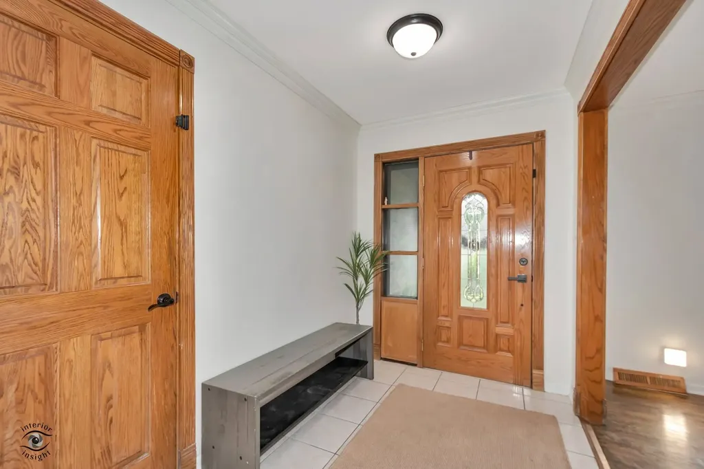 825 Walnut Drive Darien IL 60561