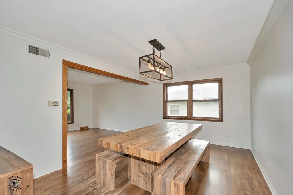 825 Walnut Drive Darien IL 60561