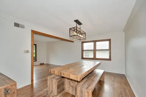 825 Walnut Drive Darien IL 60561