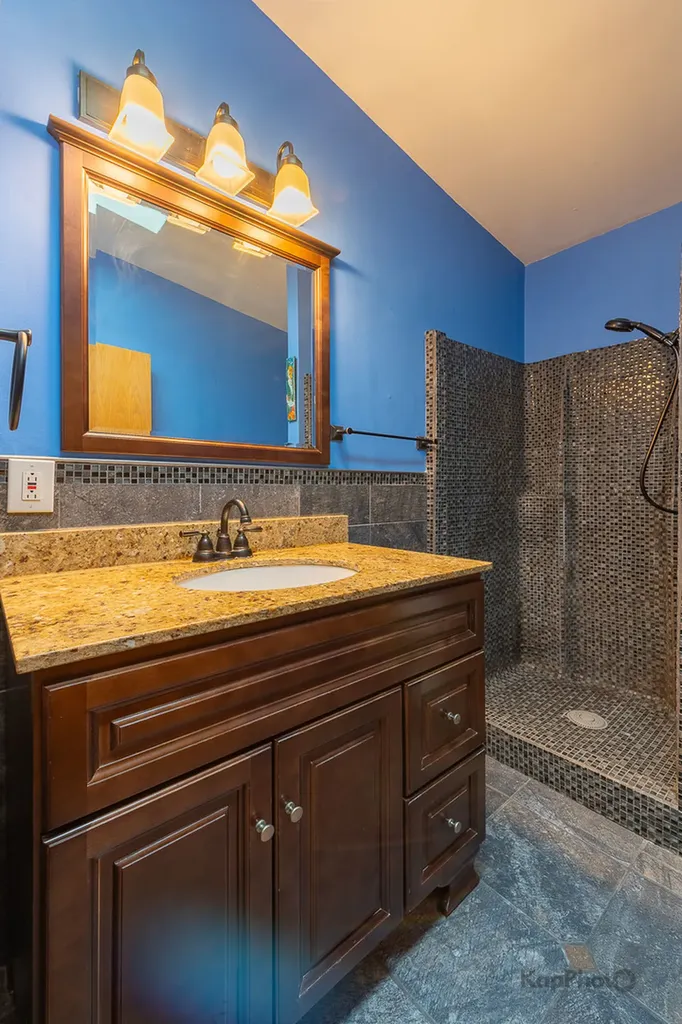 3933 West 69th Place Chicago IL 60629